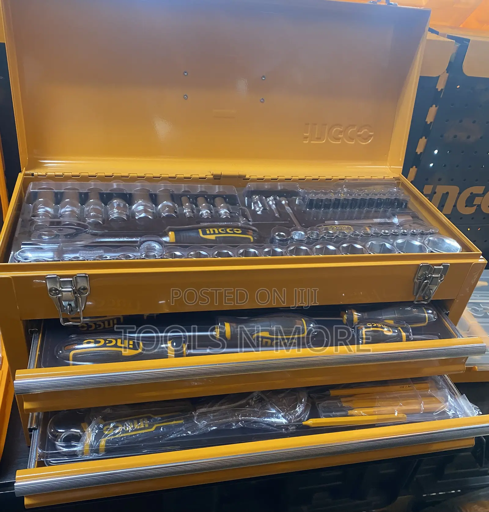 Ingco 132 Pieces Tools Chest Set