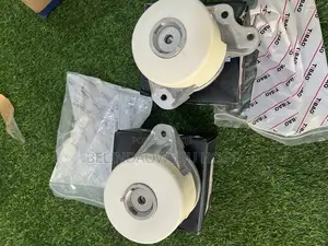 C 300 Engine Seat
