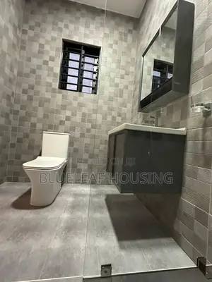 3bdrm House in Ashaley Botwe for sale