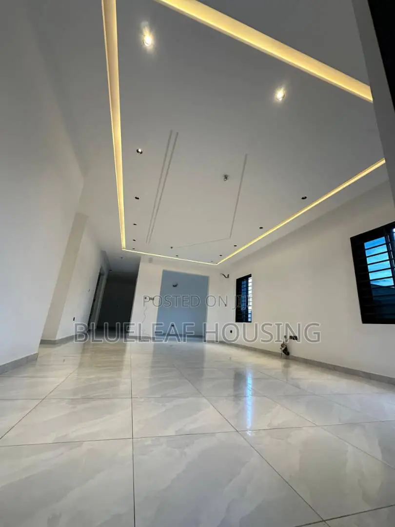3bdrm House in Ashaley Botwe for sale