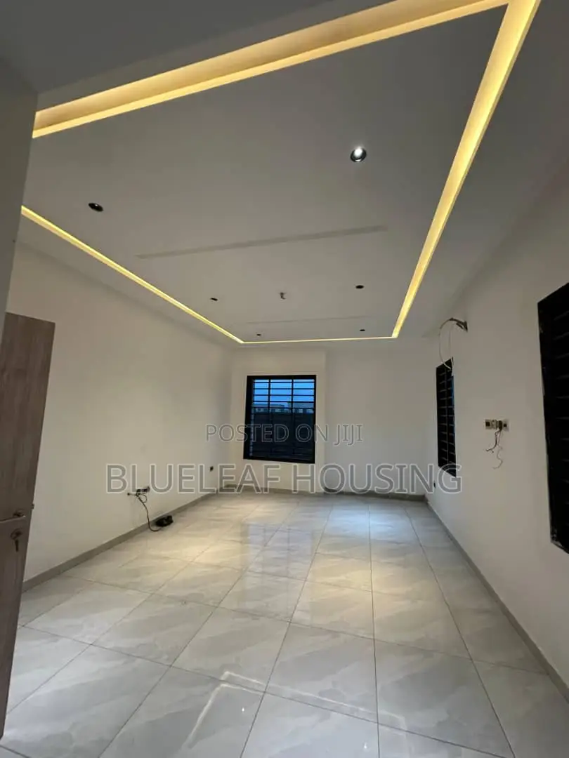 3bdrm House in Ashaley Botwe for sale