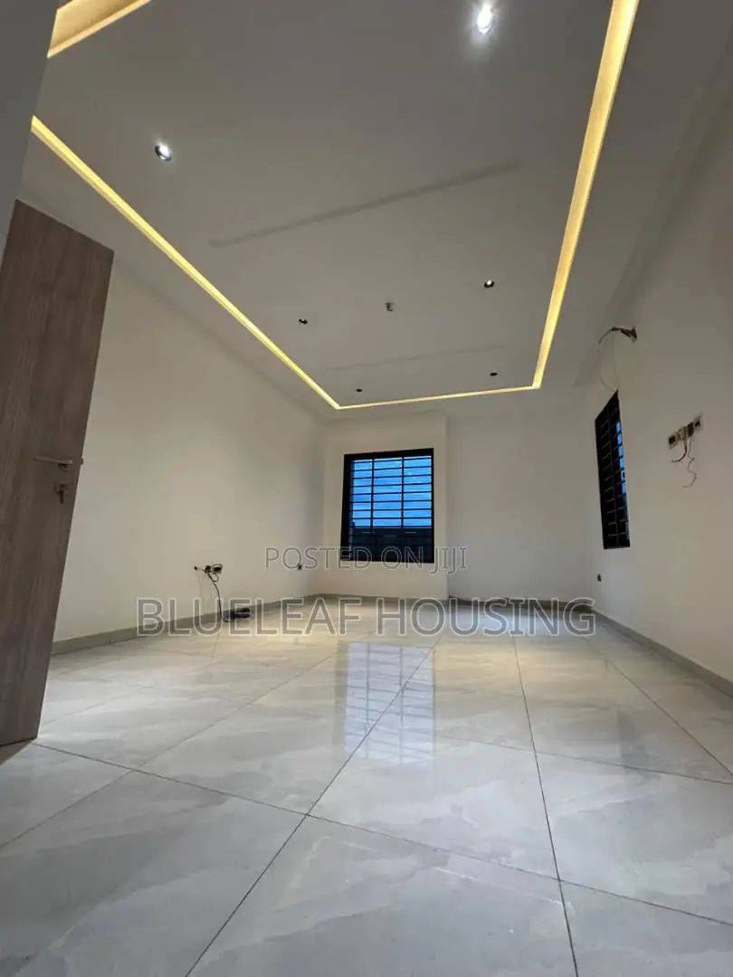 3bdrm House in Ashaley Botwe for sale