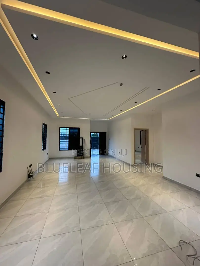 3bdrm House in Ashaley Botwe for sale
