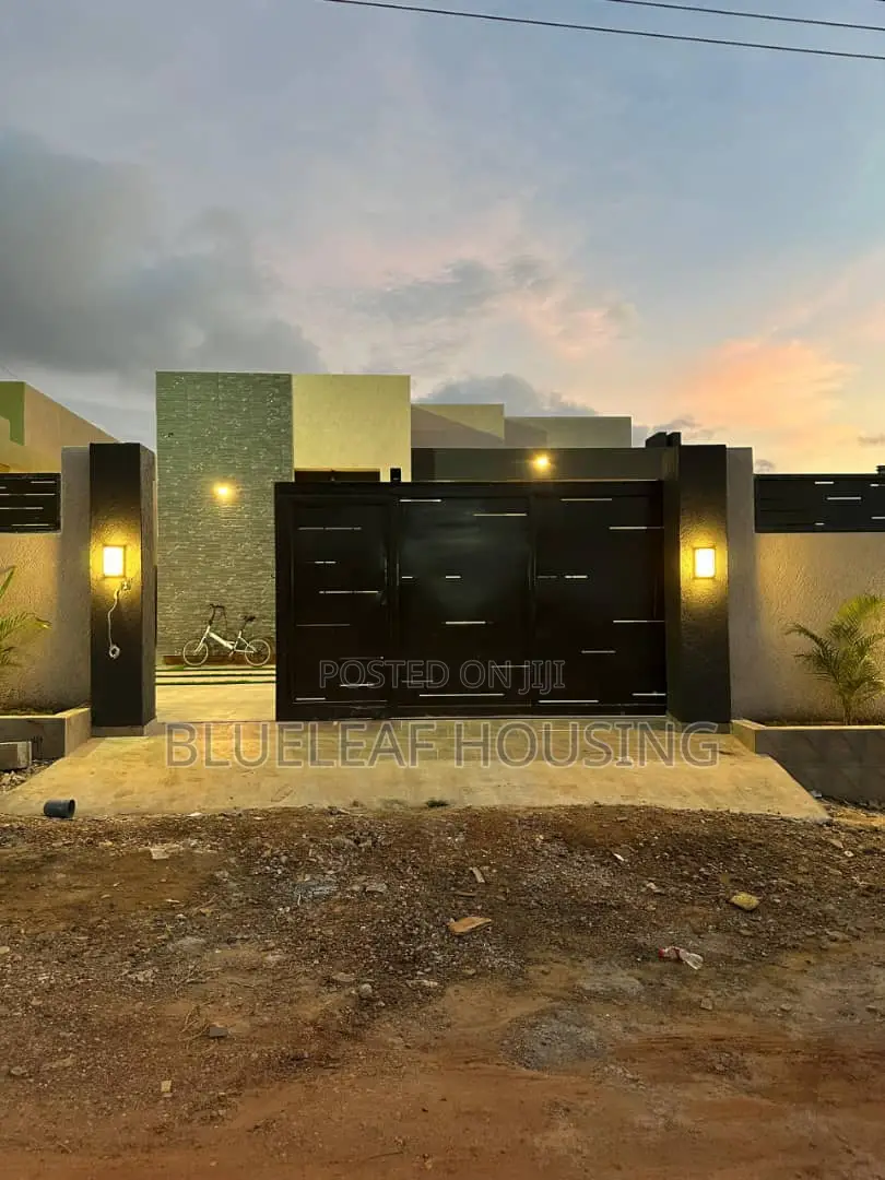 3bdrm House in Ashaley Botwe for sale