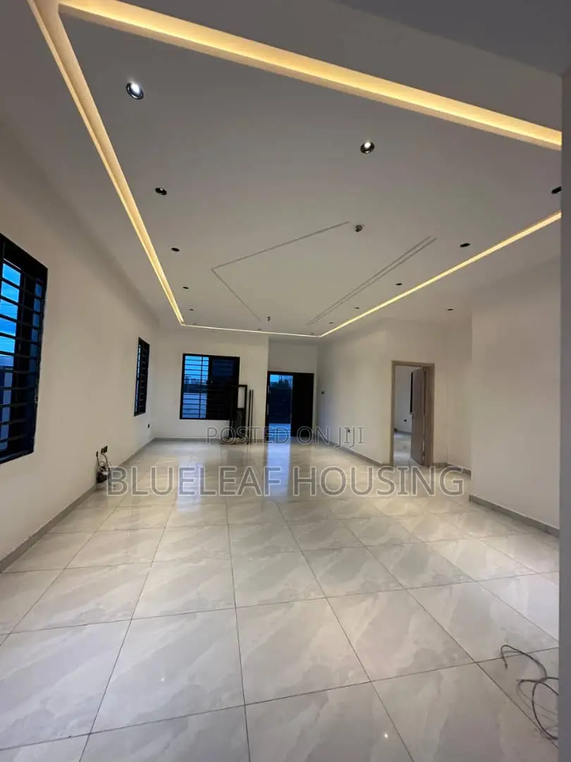 3bdrm House in Ashaley Botwe for sale