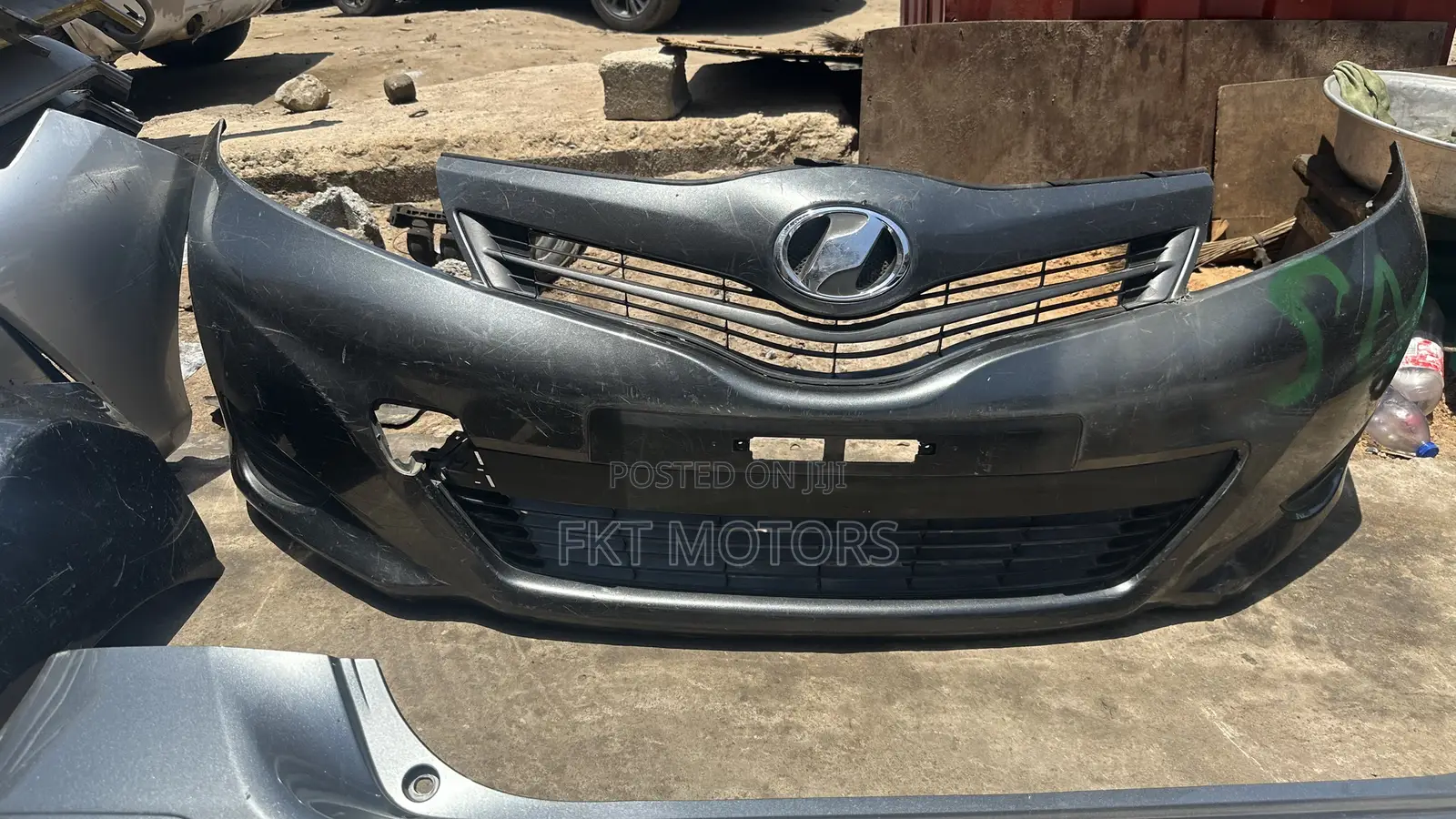 Toyota Vitz Bumper 2010,2011,2012,2013,2014,2015