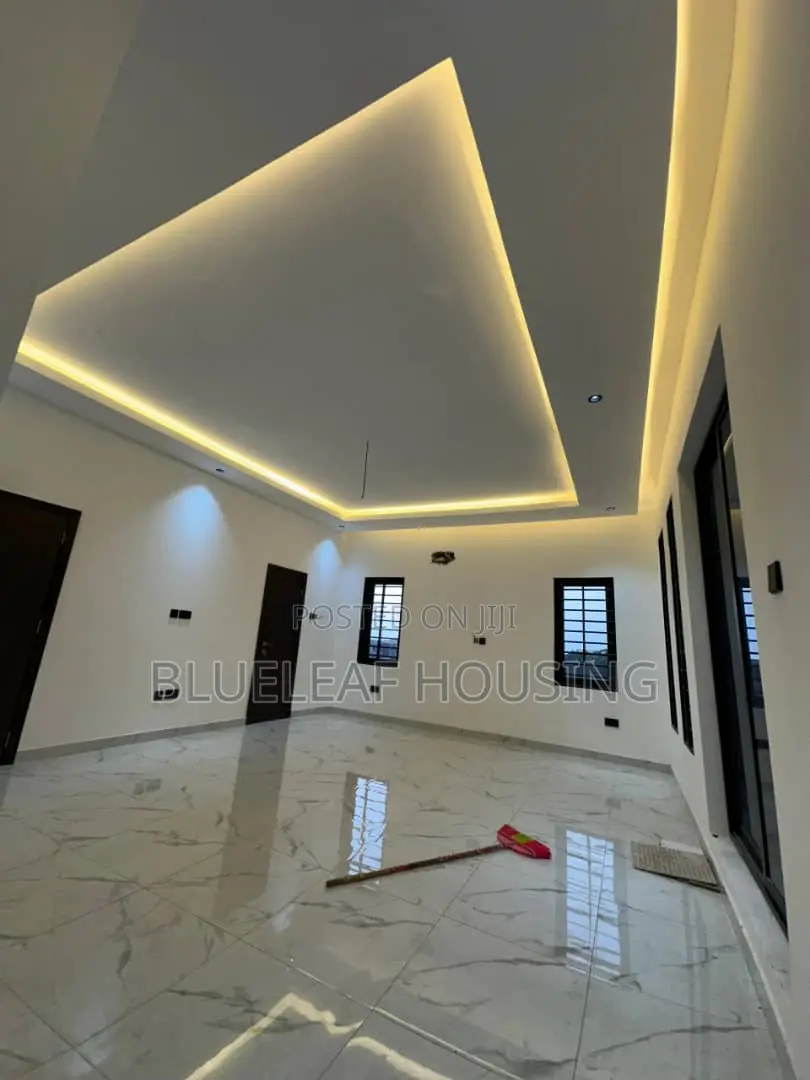 3bdrm House in Ashaley Botwe for sale
