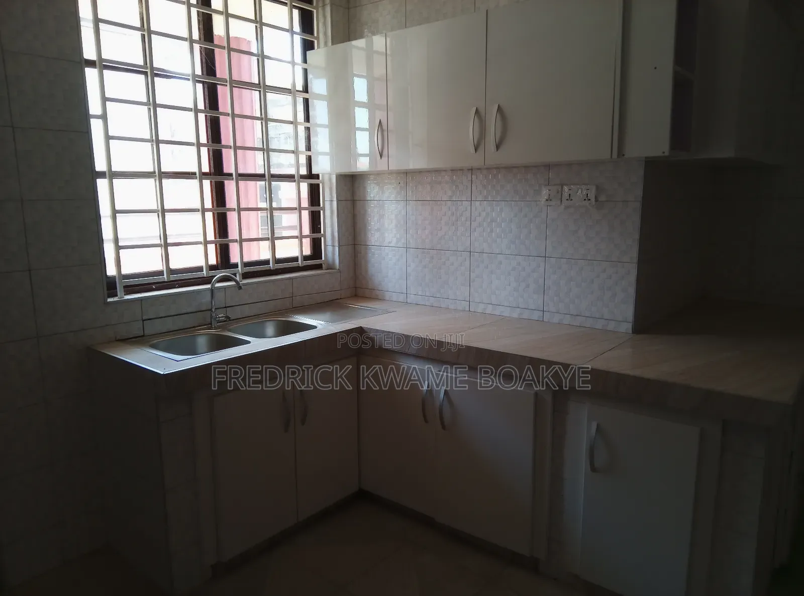 6bdrm House in Brother K Estate, Kumasi Metropolitan for sale