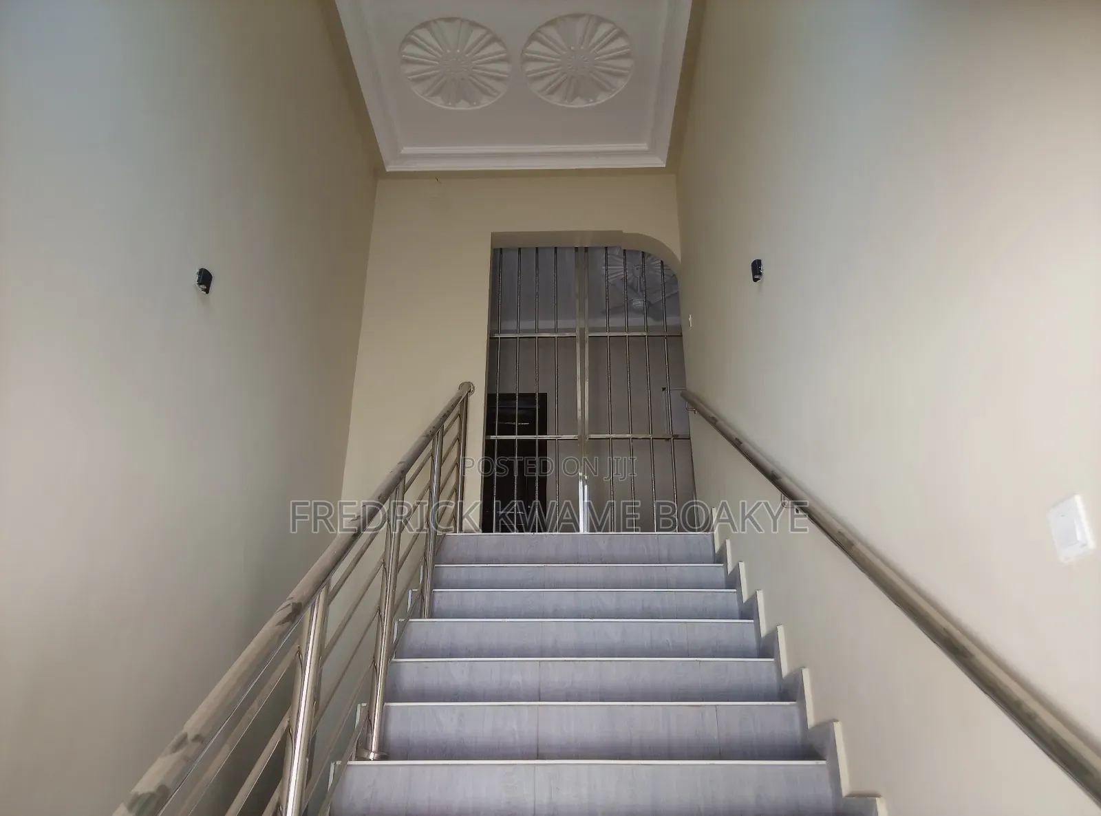 6bdrm House in Brother K Estate, Kumasi Metropolitan for sale