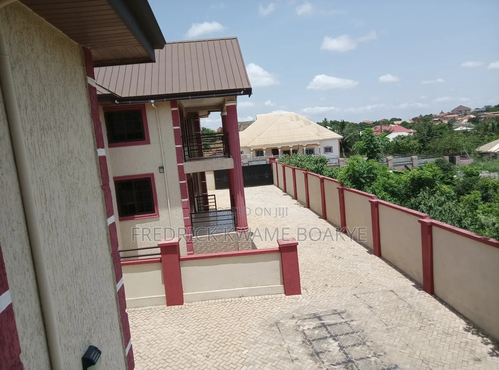 6bdrm House in Brother K Estate, Kumasi Metropolitan for sale