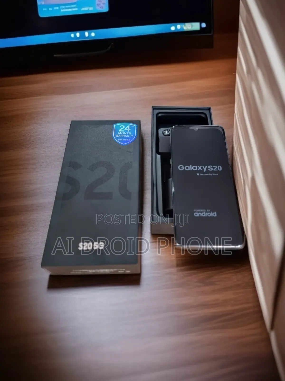 New Samsung Galaxy S20 128 GB Gray