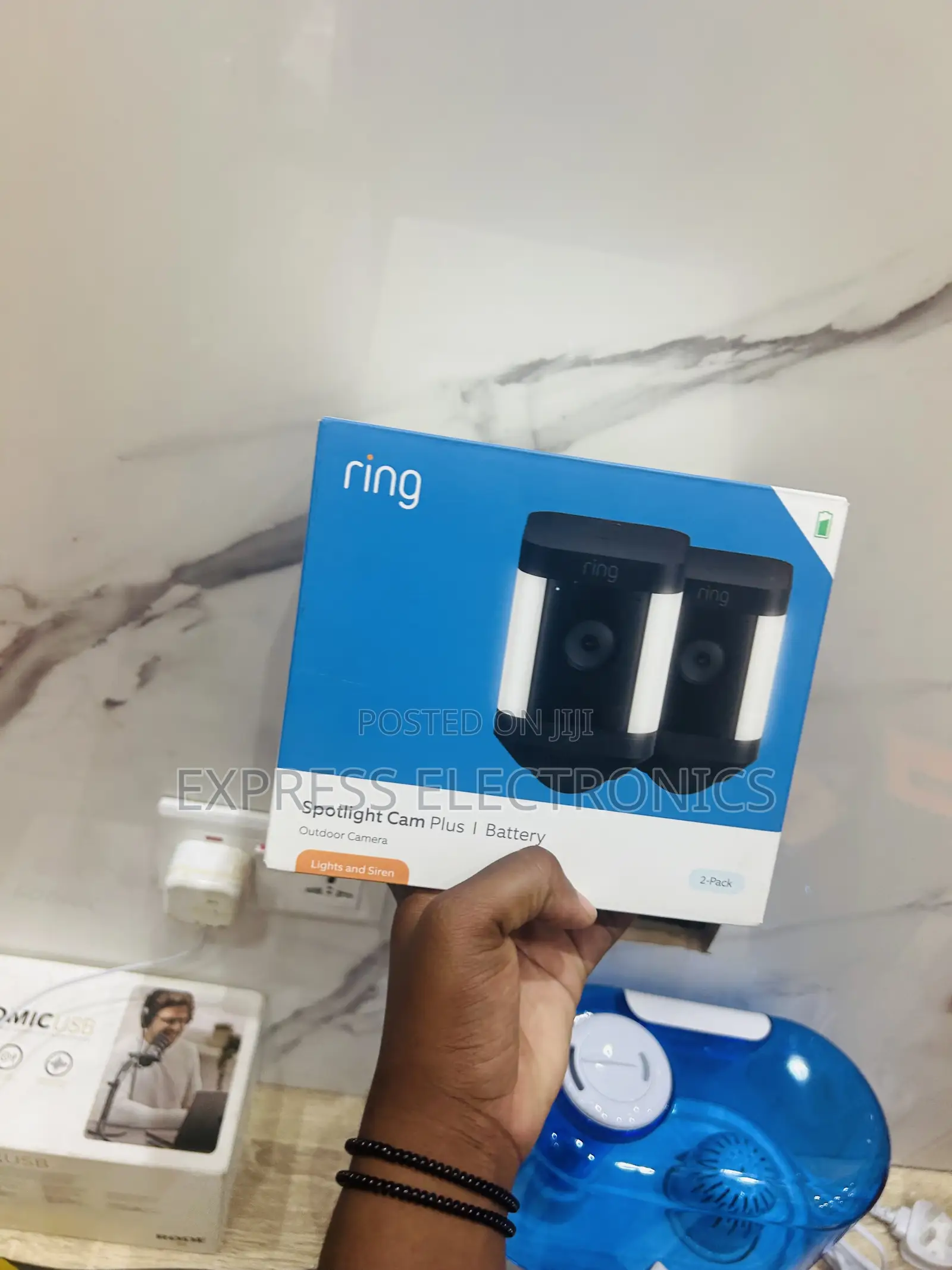 Best Buy for Less Twin in One Black Cam Plus Battery