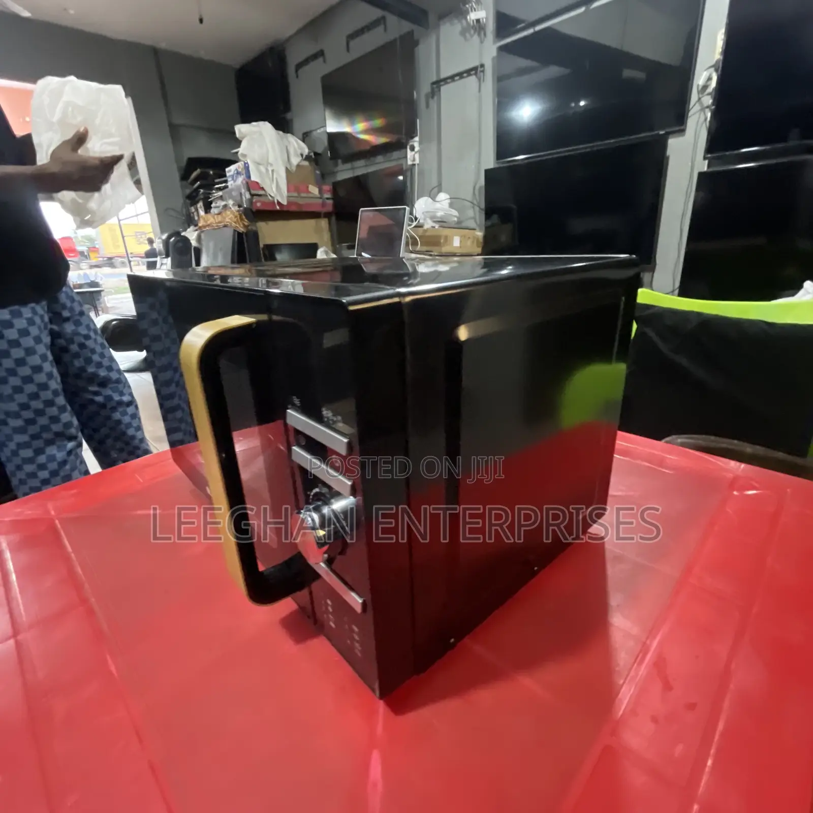Blackmoor 20l Digital Microwave