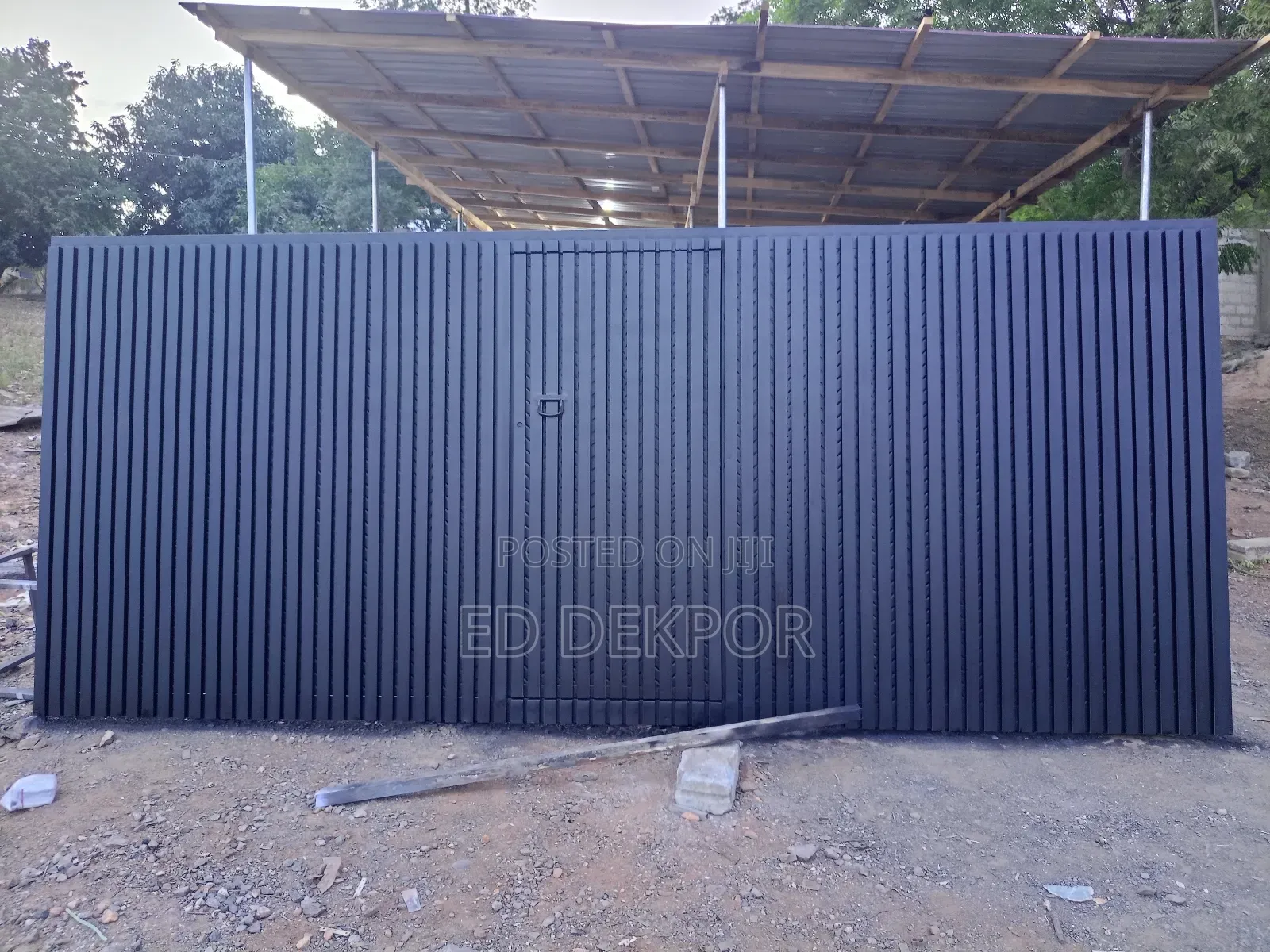 A Wisdom Metal Gate