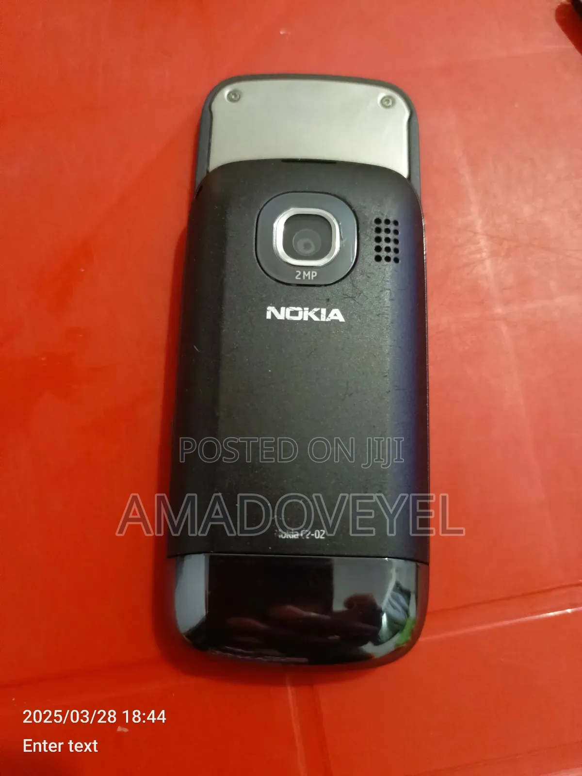 Nokia C2-02 Black