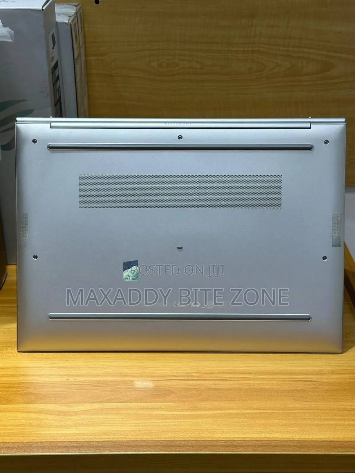 New Laptop HP EliteBook 860 G10 32GB AMD Ryzen 7 SSD 1T
