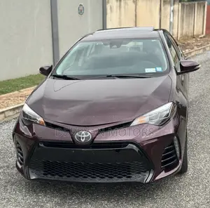Toyota Corolla SE (1.8L 4cyl 6M) 2018 Burgundy