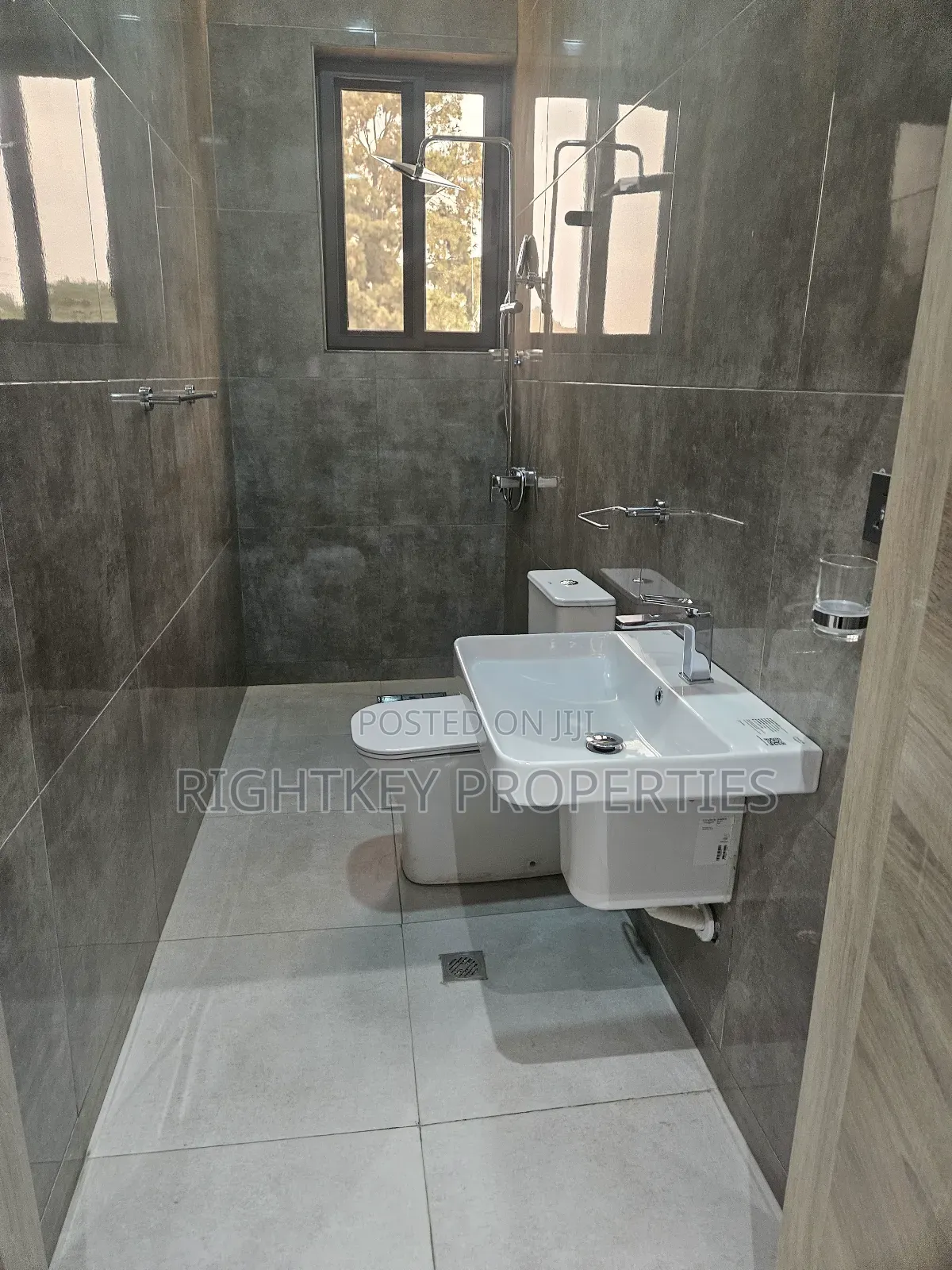 Furnished 3bdrm Duplex in Ahodwo, Kumasi Metropolitan for sale