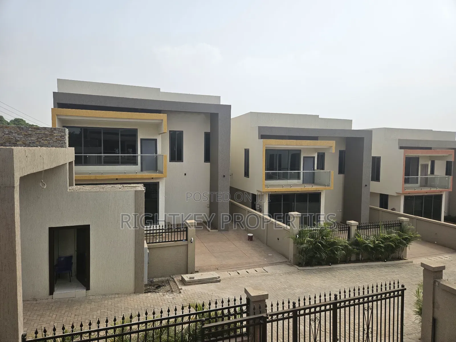 Furnished 3bdrm Duplex in Ahodwo, Kumasi Metropolitan for sale