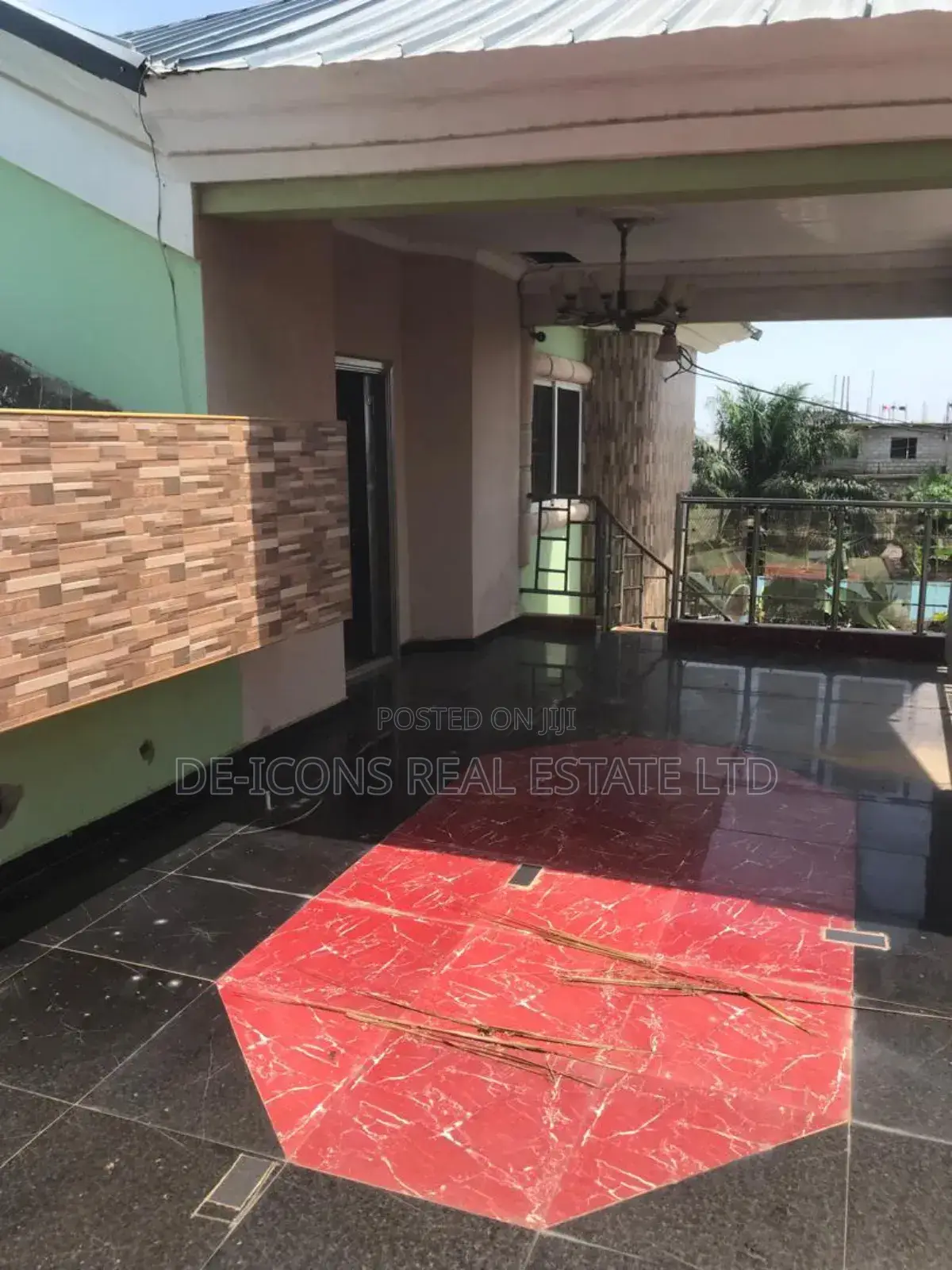 6bdrm House in De-Icons Real Estate, Awutu Senya East Municipal