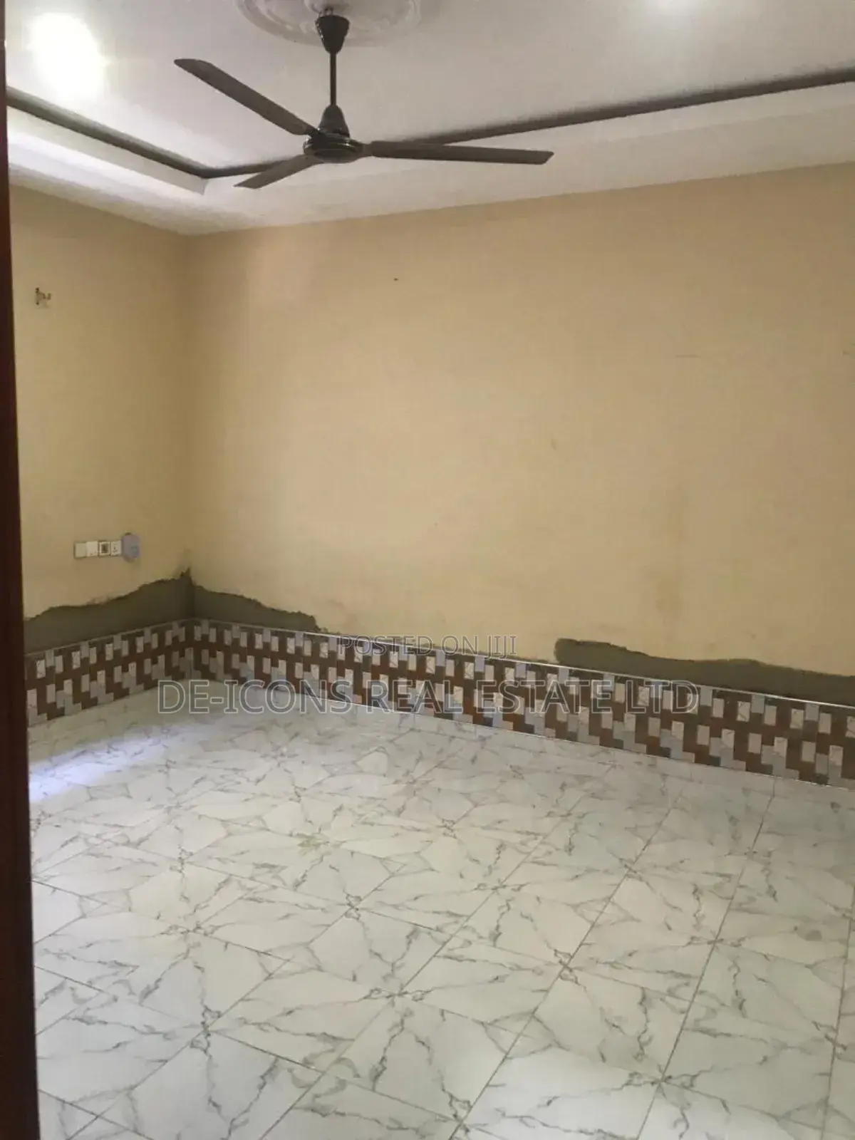 4bdrm Mansion in De-Icons Real Estate, Awutu Senya East Municipal