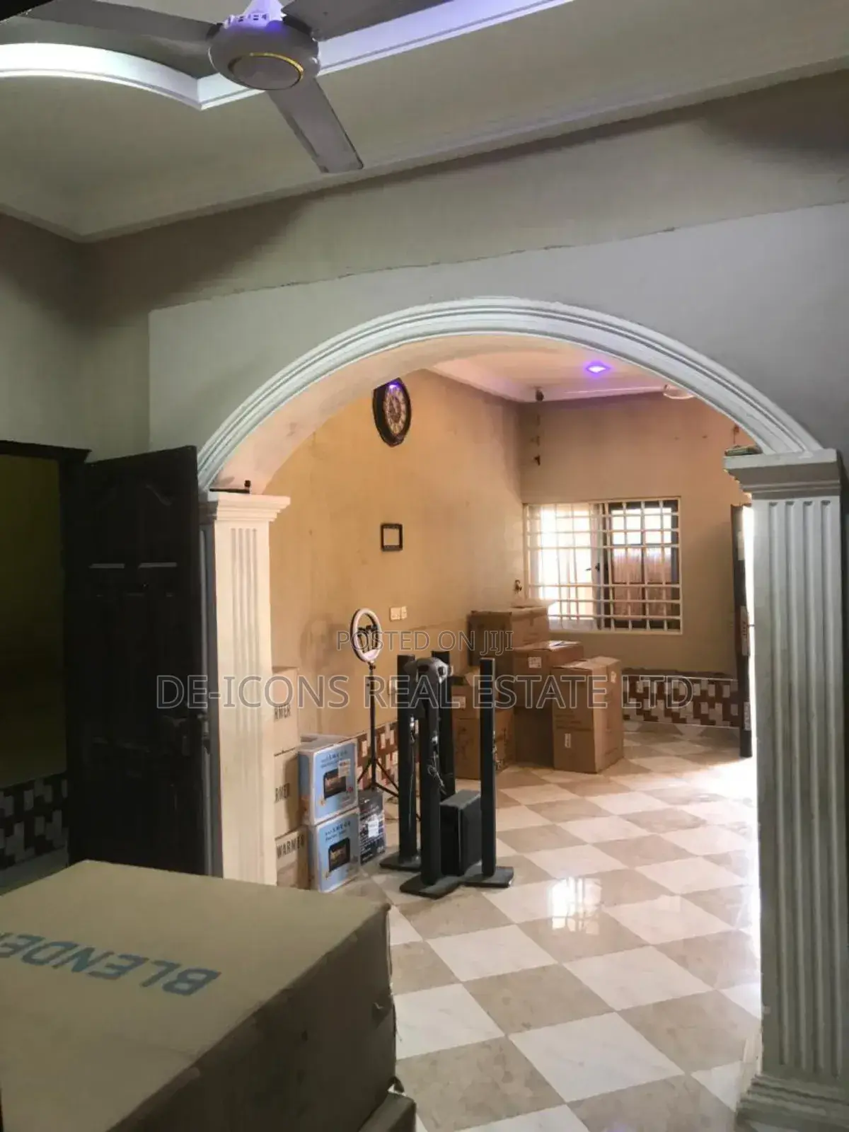 4bdrm Mansion in De-Icons Real Estate, Awutu Senya East Municipal