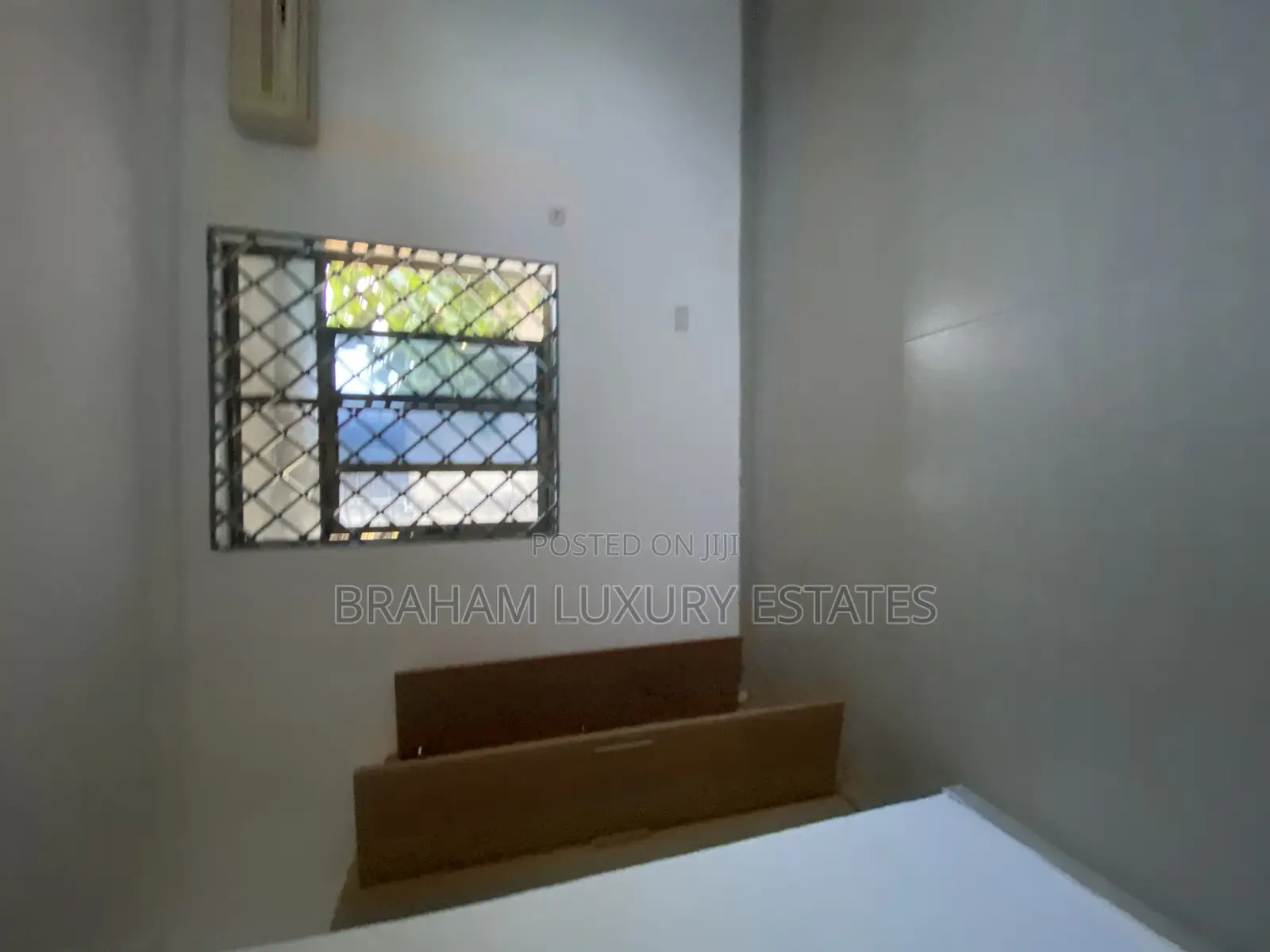 2bdrm Apartment in Braham Luxury, Labadi for rent