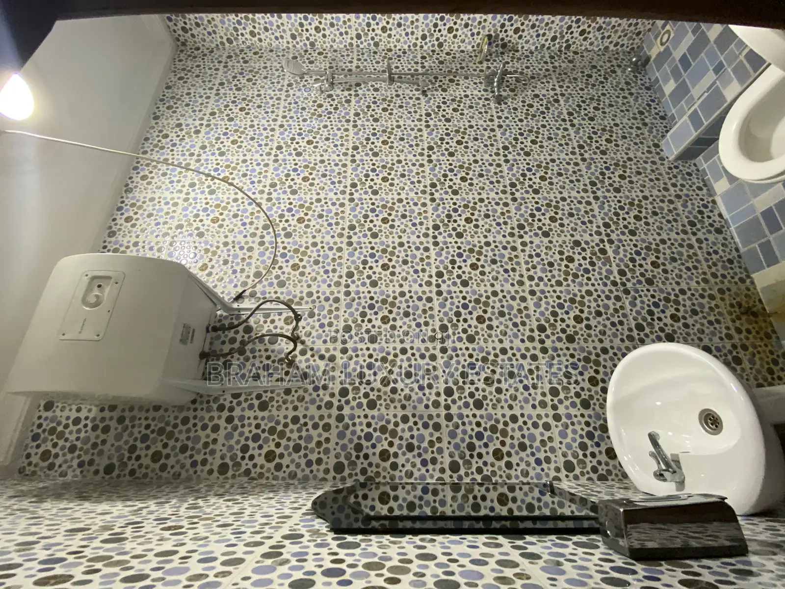 2bdrm Apartment in Braham Luxury, Labadi for rent