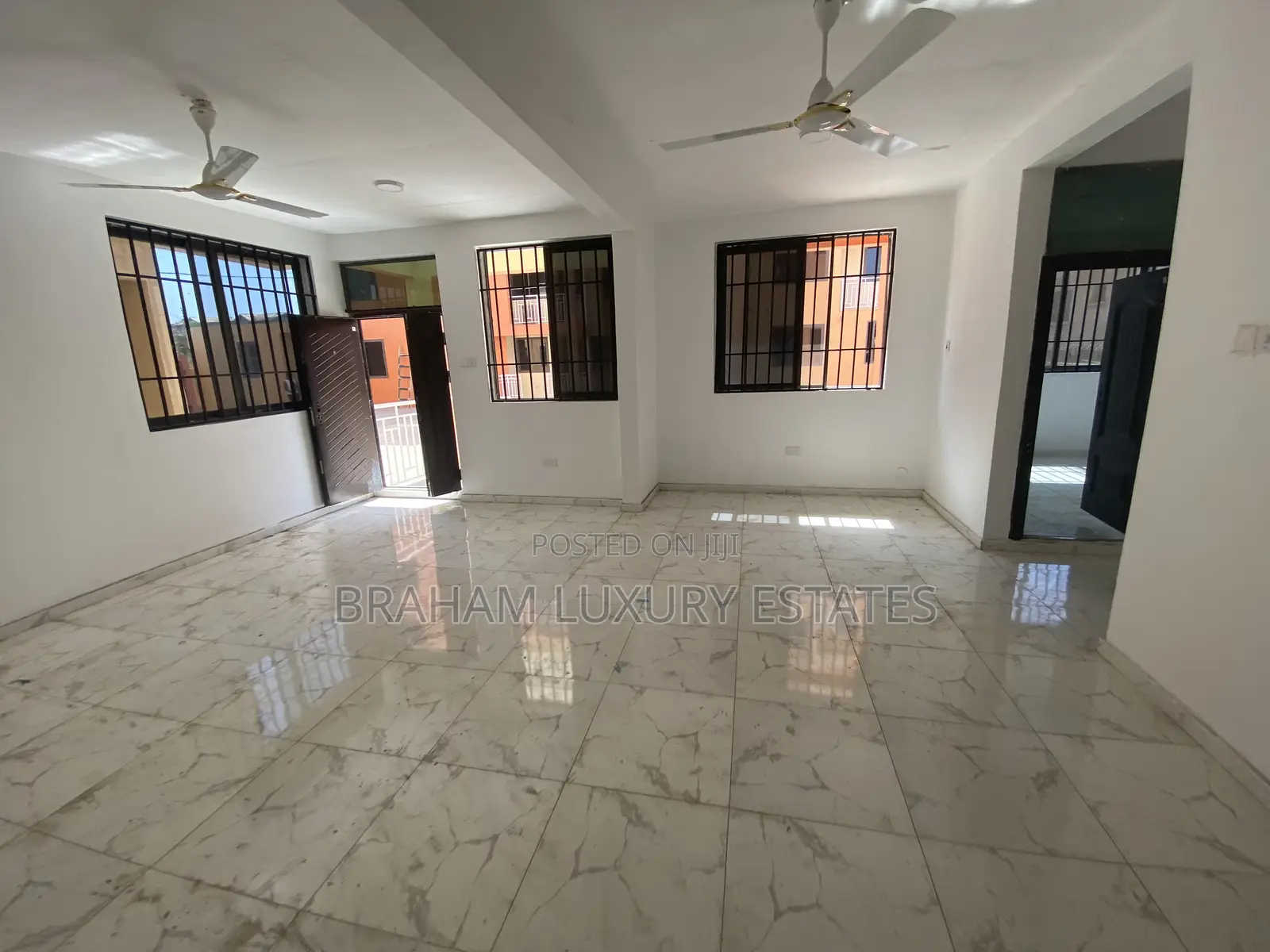 3bdrm Apartment in Braham Luxury, Sakumono for rent