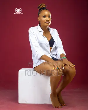 Book for Your Beautiful Birthday Photoshoot Pictures