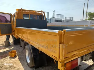 Hyundai Mighty Double Cabin Yellow
