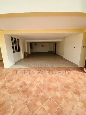 5bdrm House in Dzorwulu for sale
