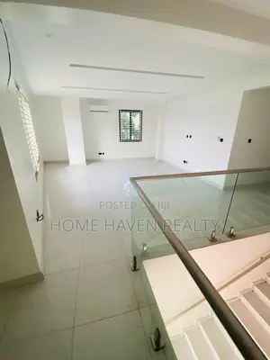 5bdrm House in Dzorwulu for sale