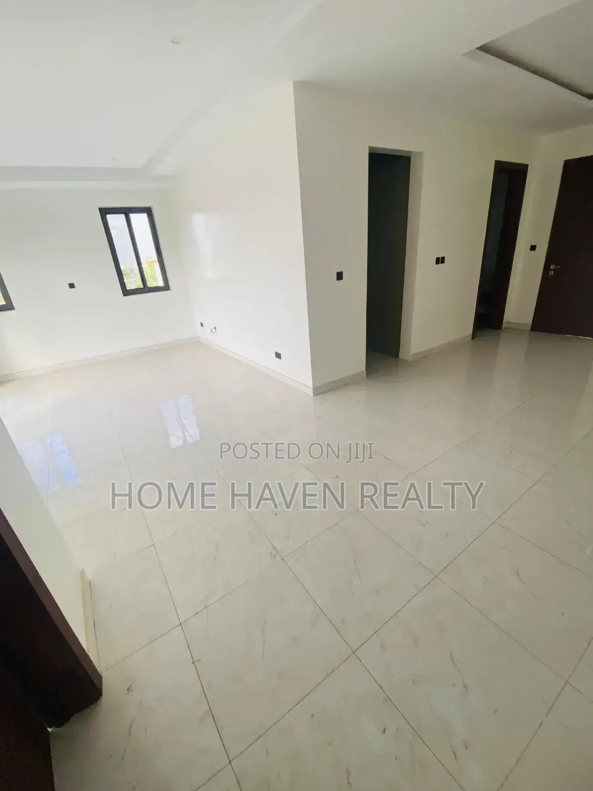 5bdrm House in Dzorwulu for sale