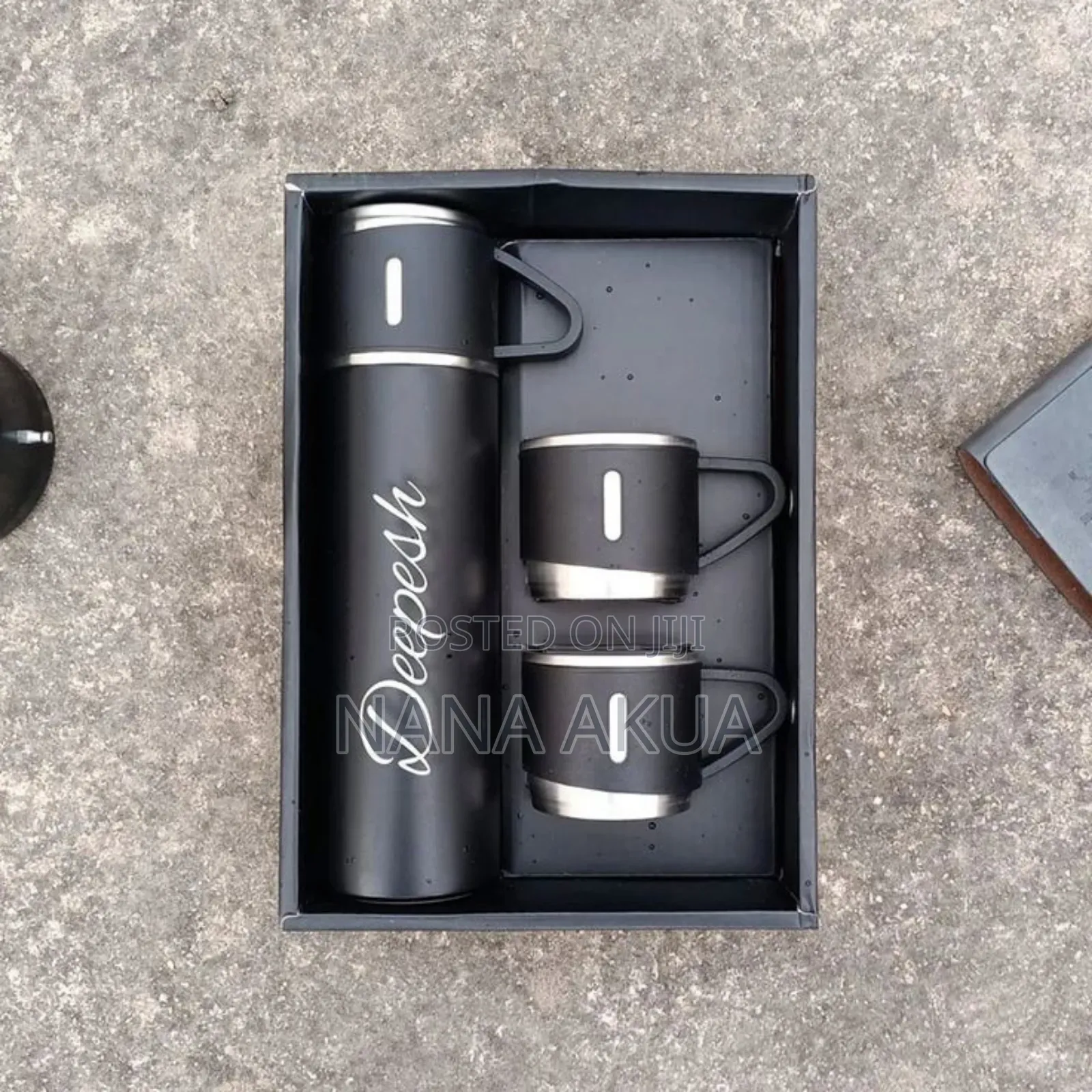 Customised Vacuum Flask With Cup