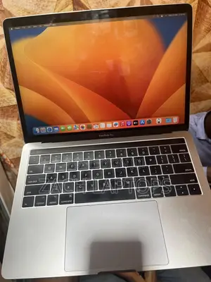 Laptop Apple MacBook Pro 2017 16GB Intel Core i5 SSD 512GB