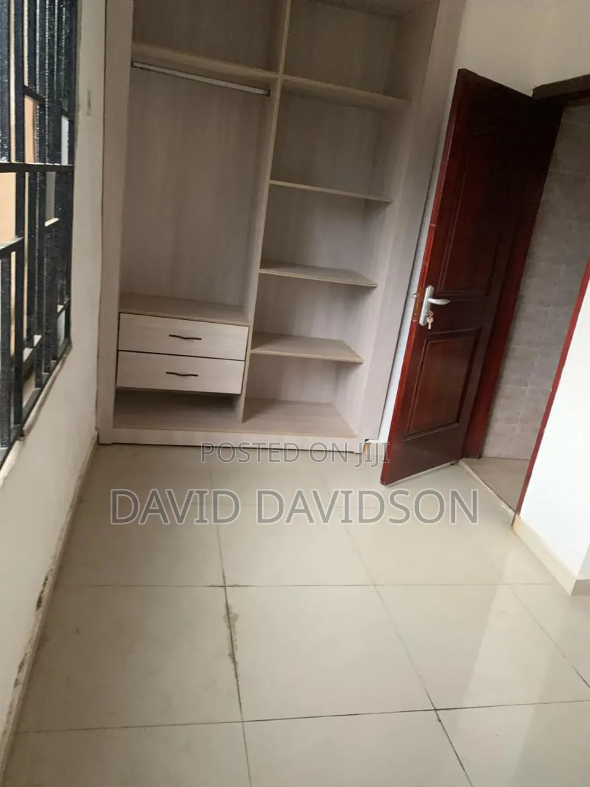 4bdrm Mansion in 4 Bedroom Self, Tema Metropolitan for rent