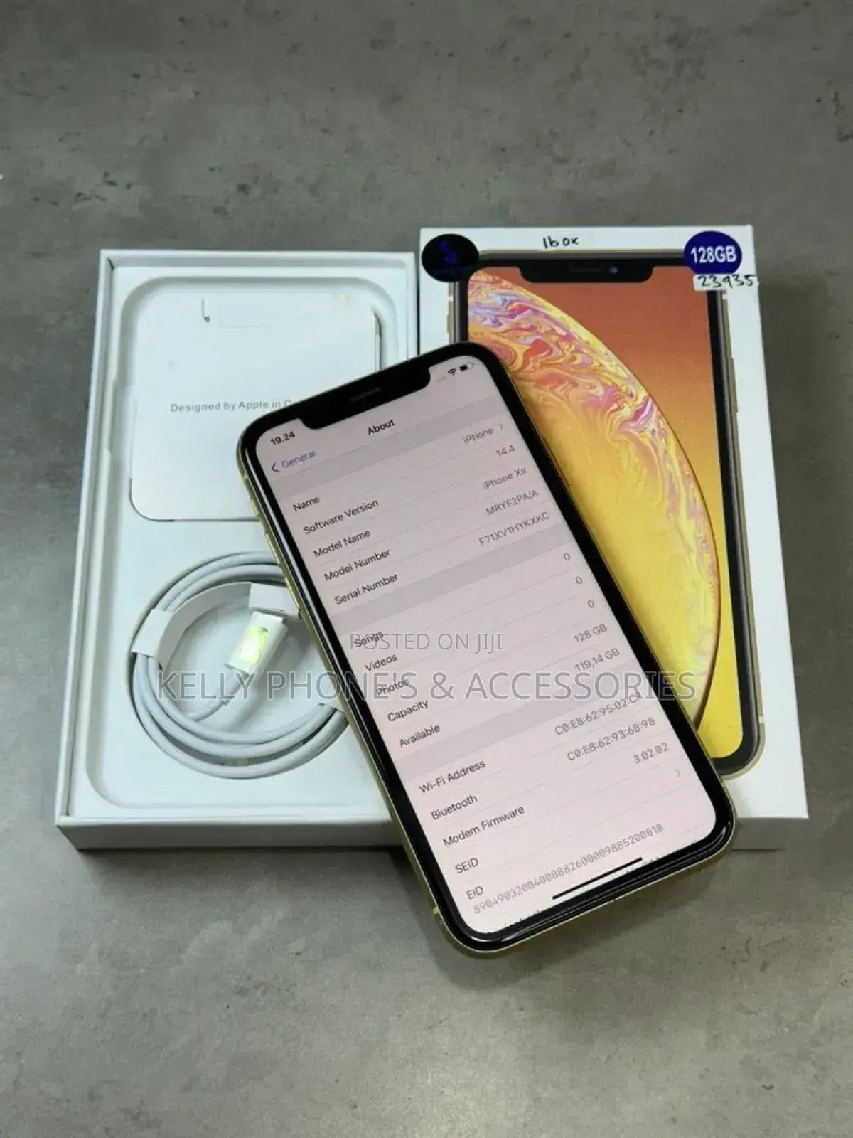 New Apple iPhone XR 128 GB Yellow