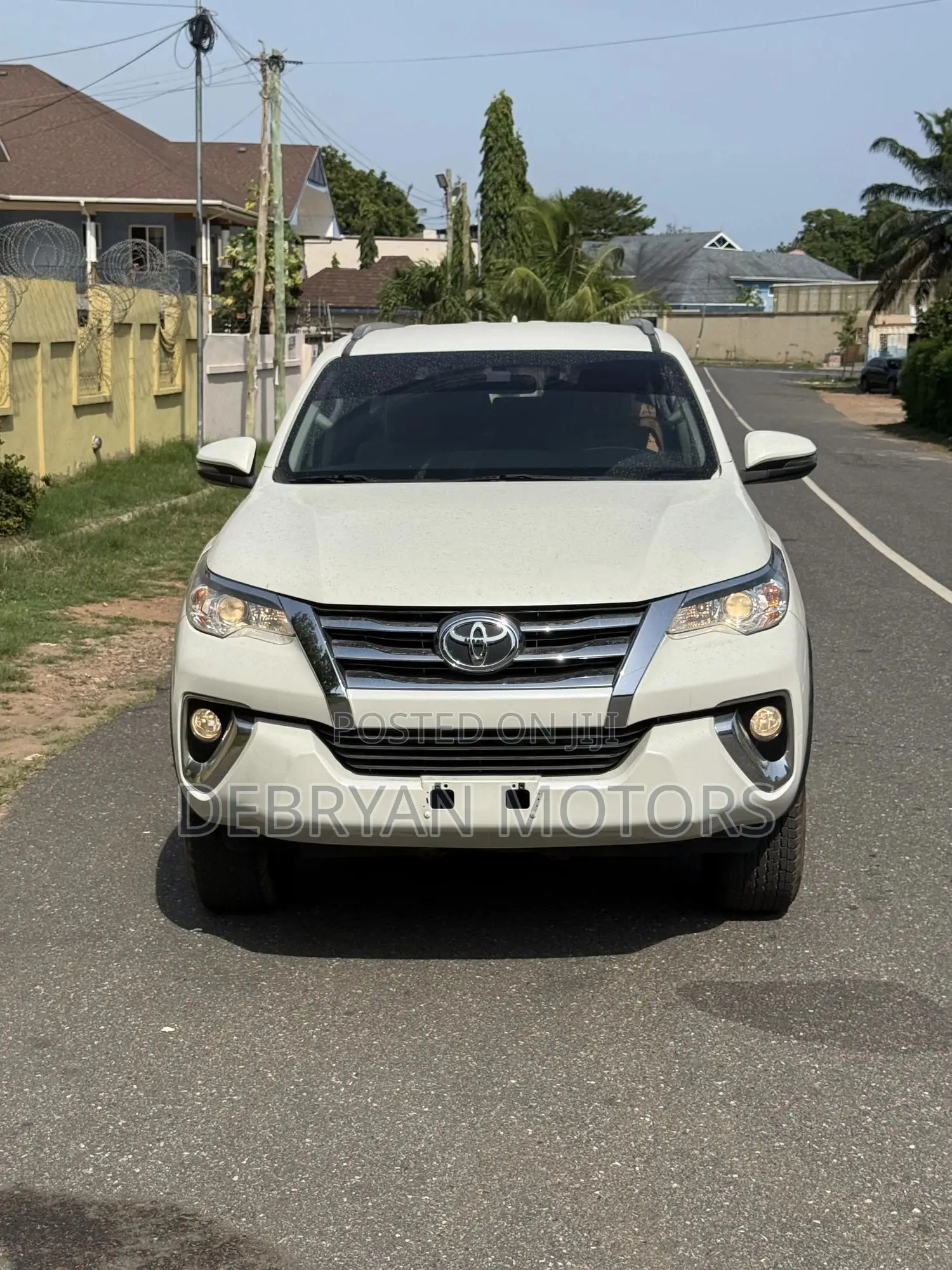 Toyota Fortuner 2.7 AWD 2019 White