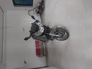 Honda VFR 700F 2010 Silver