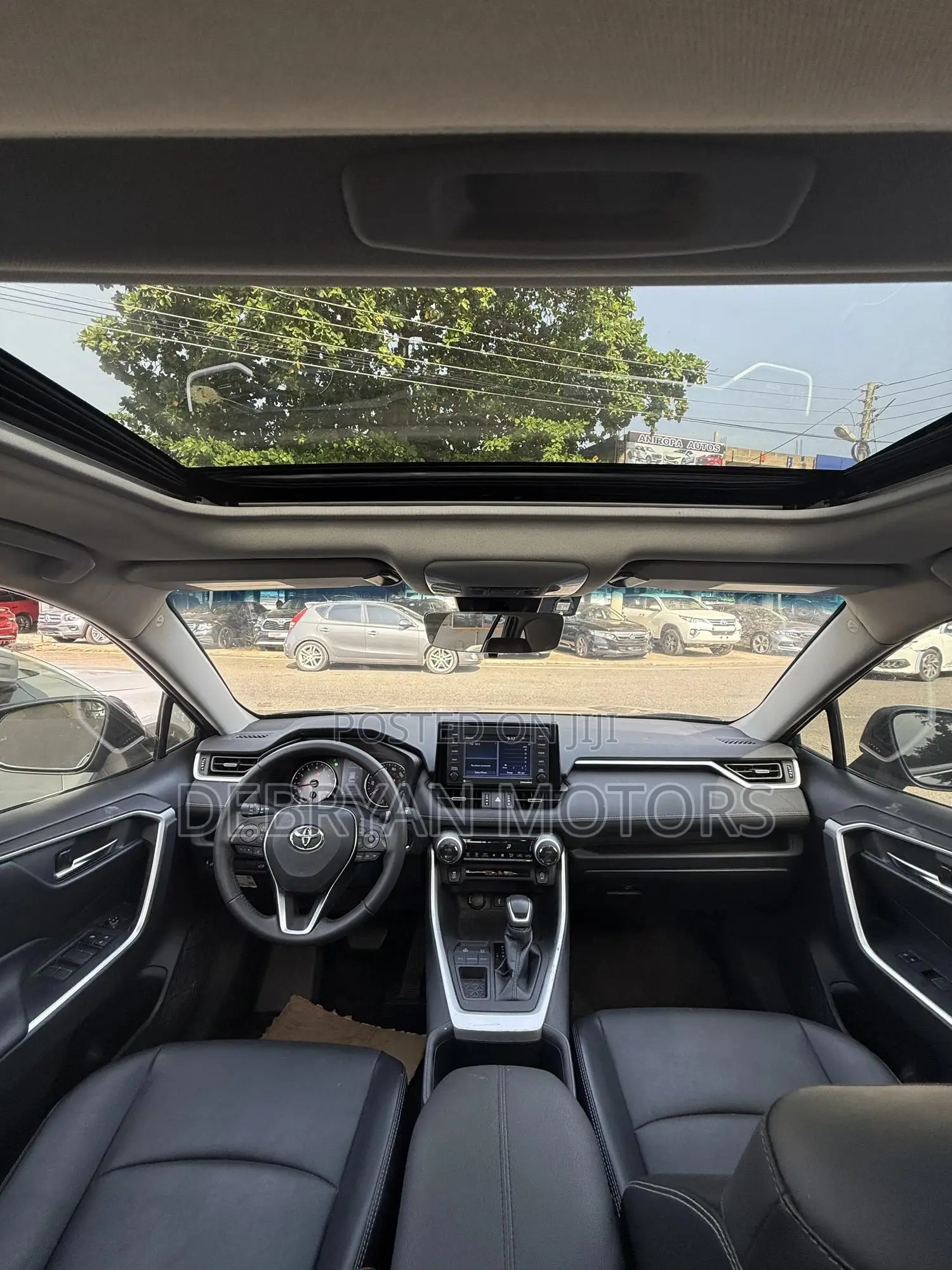 Toyota RAV4 XLE Premium 2022 Black