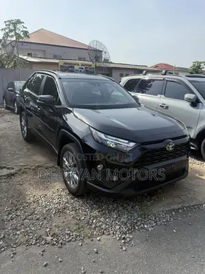 Toyota RAV4 XLE Premium 2022 Black