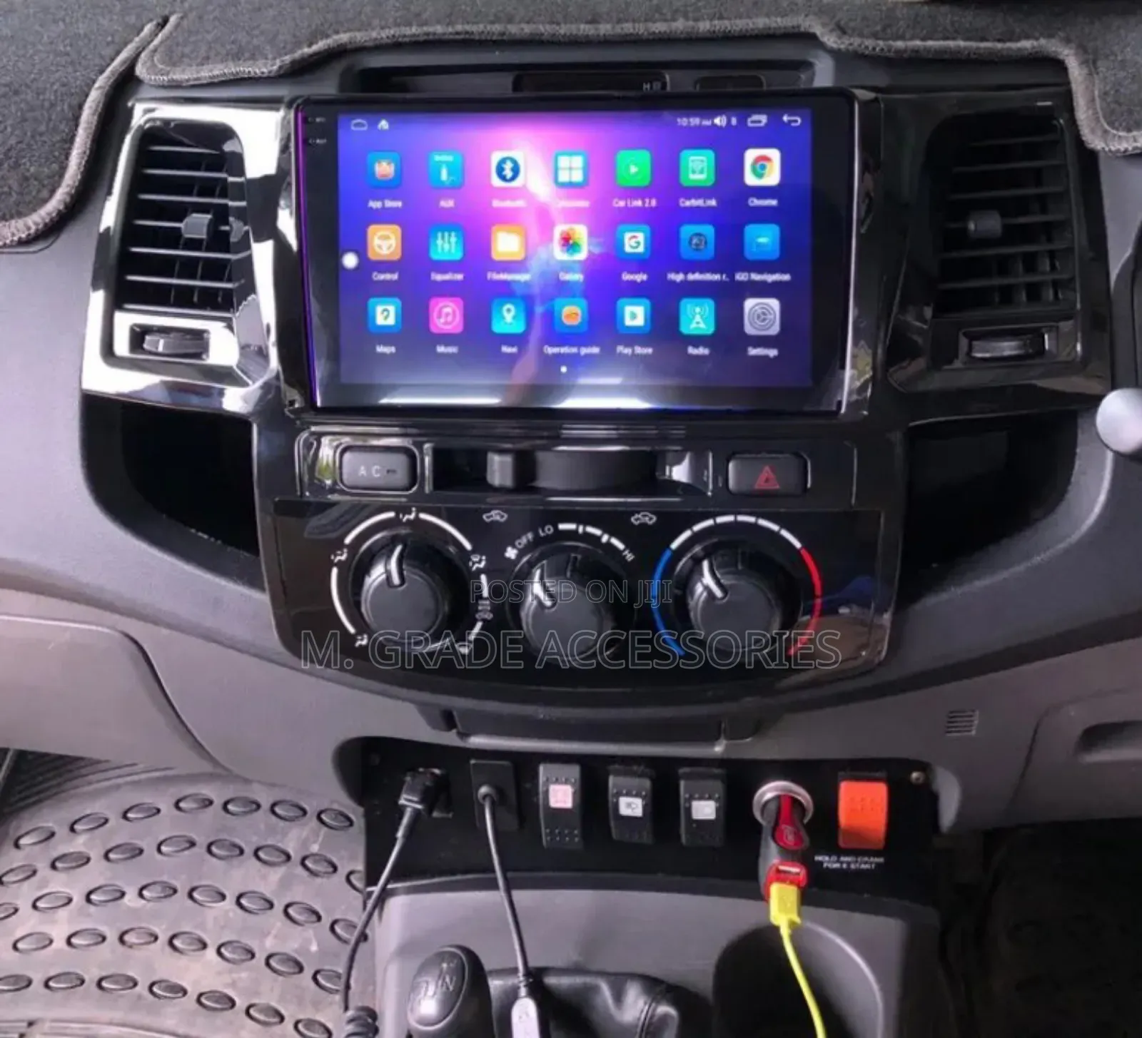 Hilux / Fortuner Android Radio Apple Carplay Reverse Camera