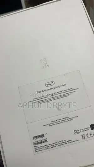 New Apple iPad 9.7 64 GB Silver