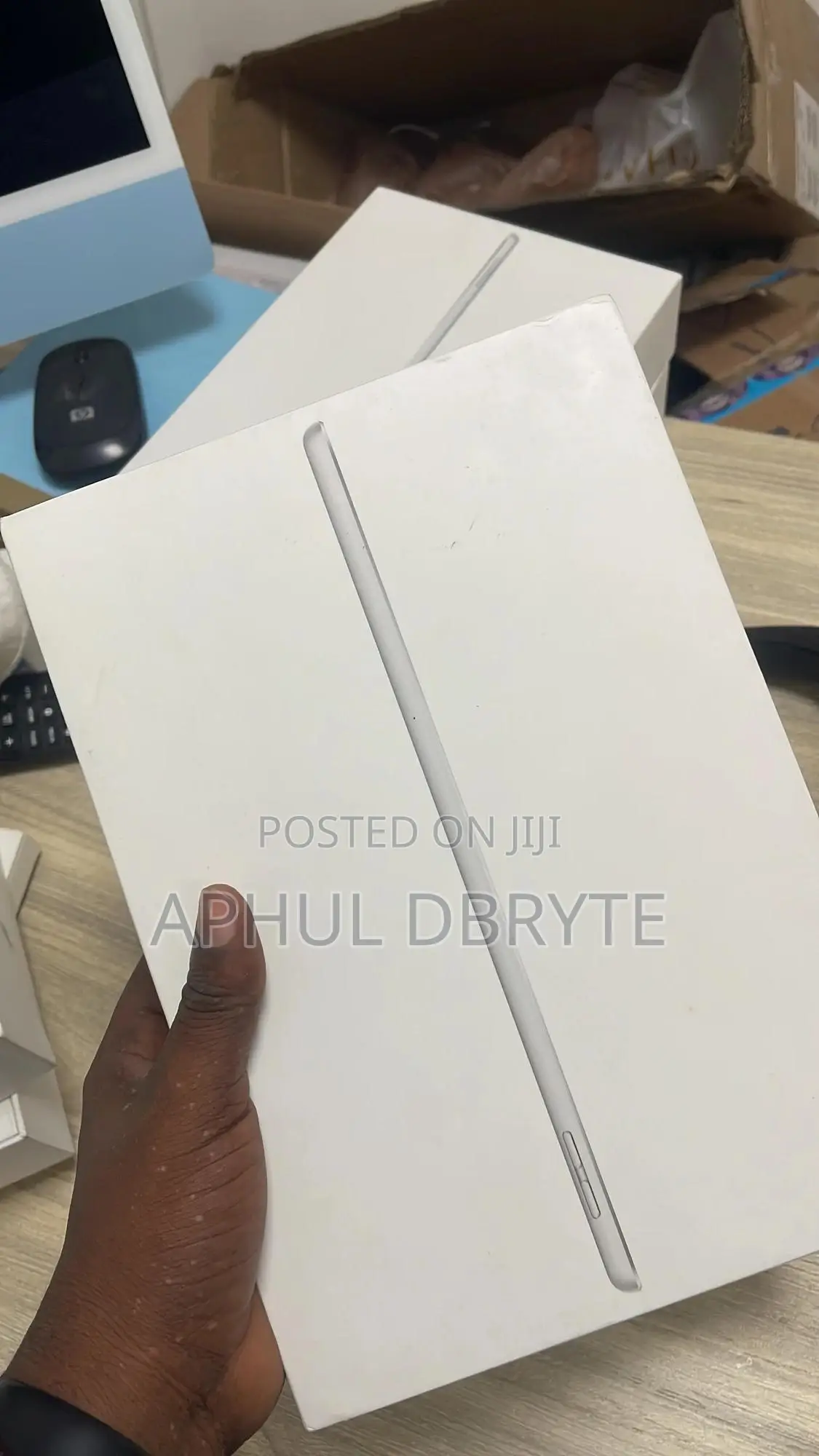 New Apple iPad 9.7 64 GB Silver