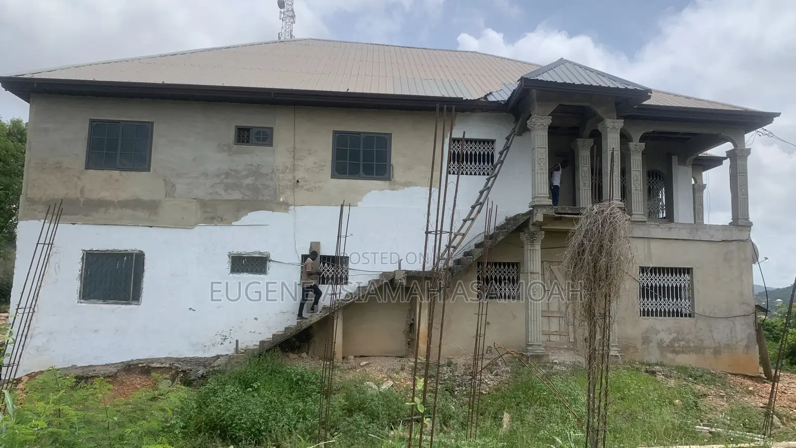 8bdrm Block of Flats in Cullands Ghana, Obuasi Municipal for sale