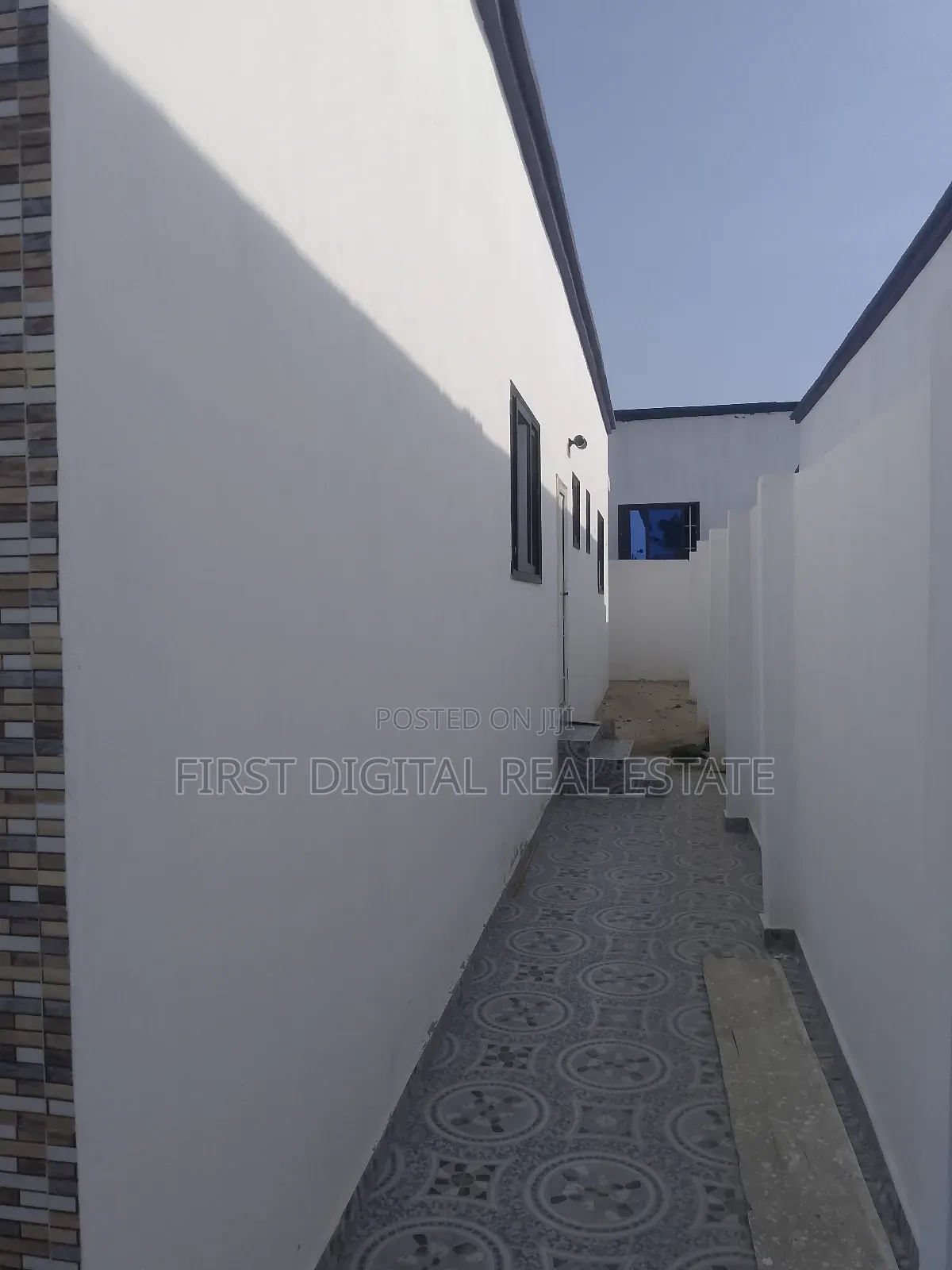 3bdrm House in First Digital Real, Awutu Senya East Municipal for sale