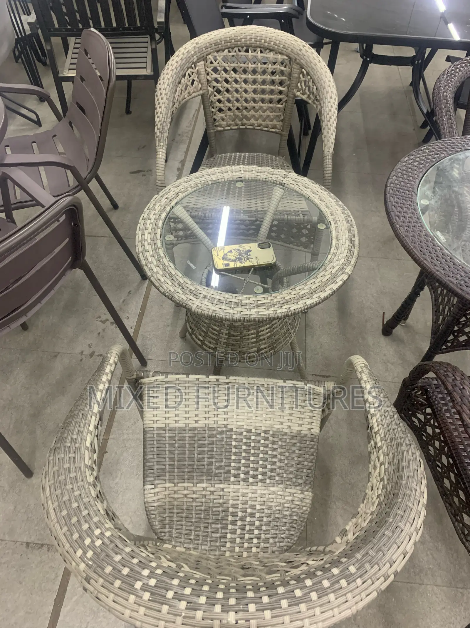 Outdoor Dining Table/Coffee Table and Chairs