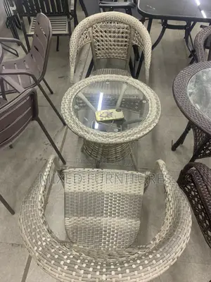 Outdoor Dining Table/Coffee Table and Chairs