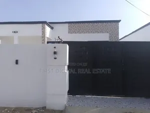 3bdrm House in First Digital Real, Awutu Senya East Municipal for sale